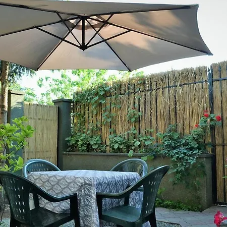 Casa Intr-o Zona Linistita In Holiday home