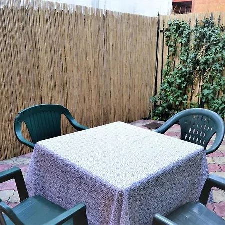 Casa Intr-o Zona Linistita In * Eforie Nord